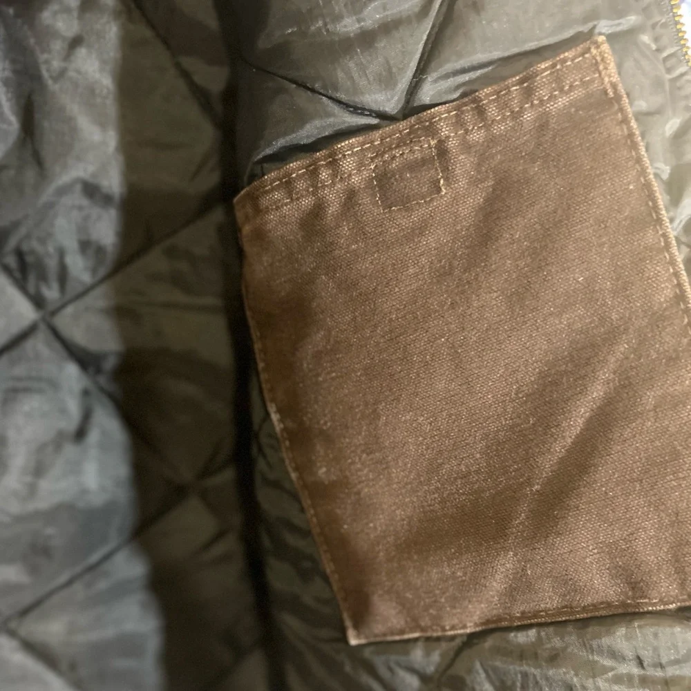 *SOLD*Carhartt Work Vest(SOLD)
NOT FOR SALE/ALL OFFERS WILL B DECLINED! - Picture 5 of 8